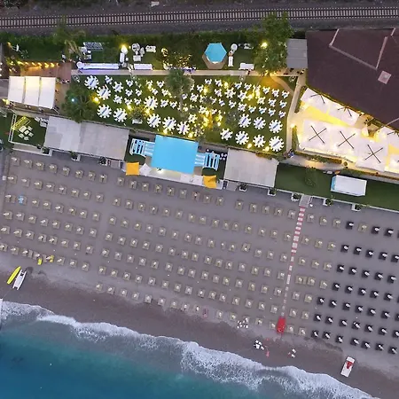 Caparena טאורמינה